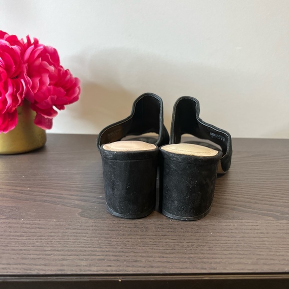 Black Slip on Block Heel - Picture 3 of 7
